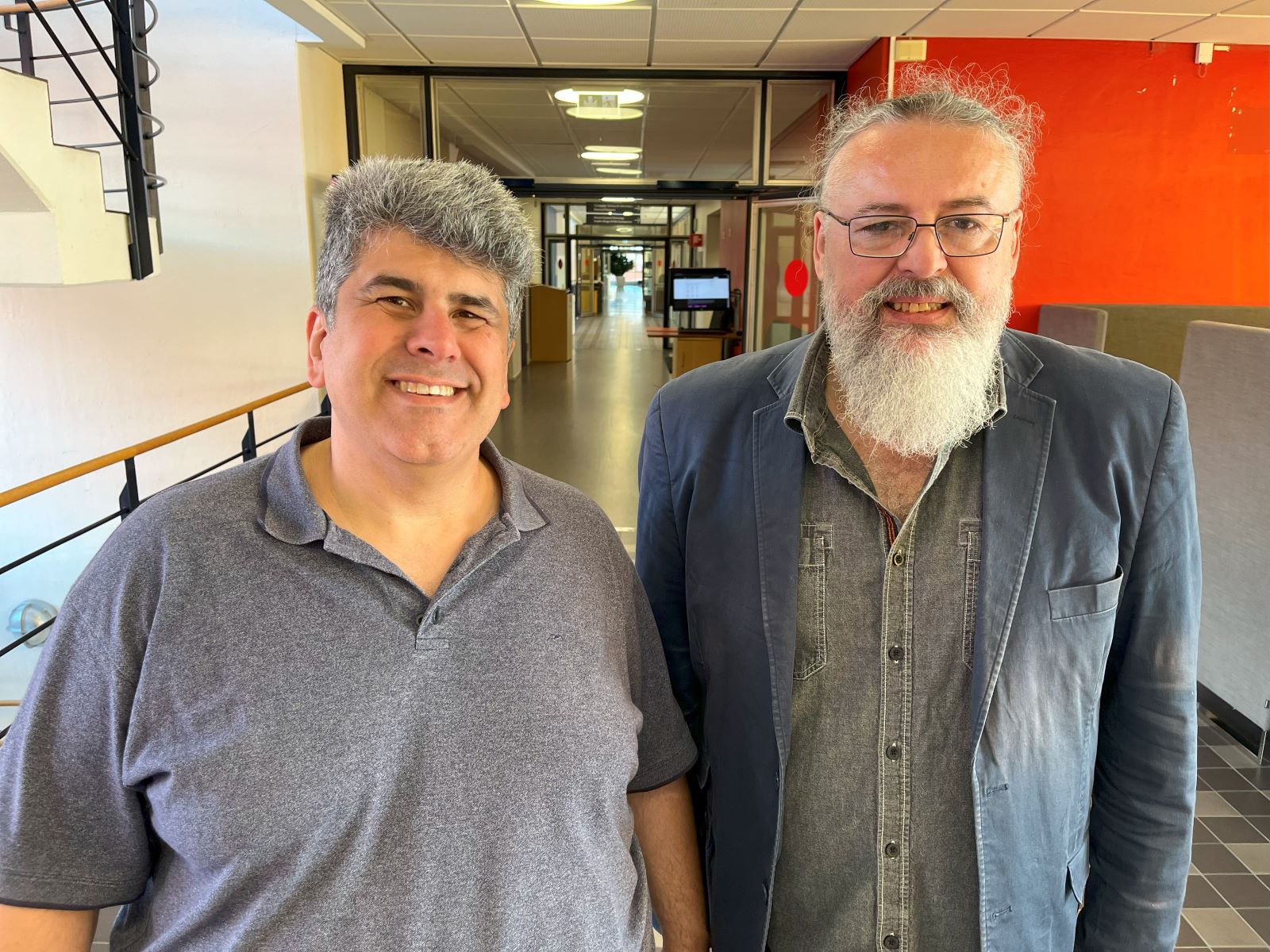 André Ferrarese, R&D-chef på TUPY (till vänster), och Attila Dioszegi, professor i gjuteriteknologi och projektledare för IFT@JKPG.